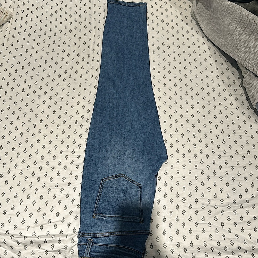 Ripped jeans in very good condition